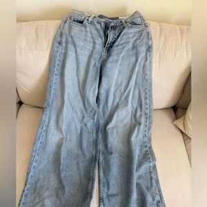 Gap Baggy Mid Rise Jean